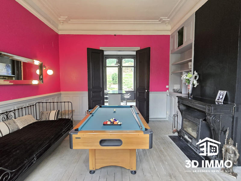 Maison - 277 m² - 9 pièces