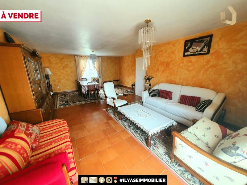 Maison - 159 m² - 7 pièces