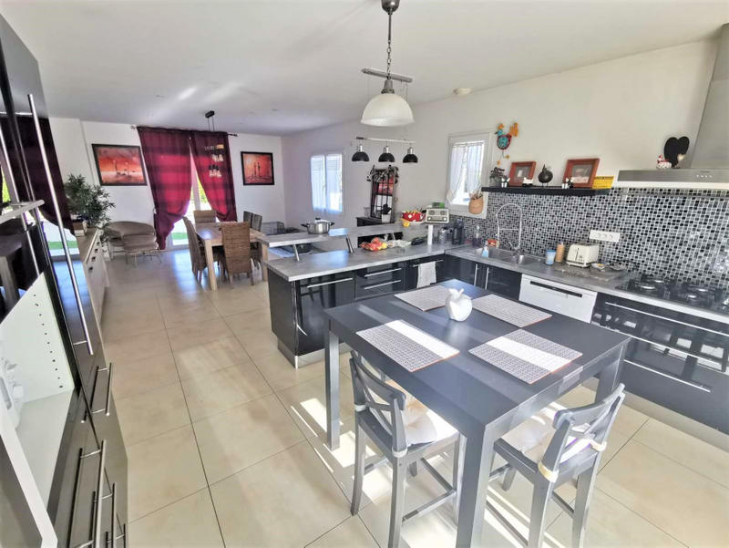 Maison - 177 m² - 5 pièces