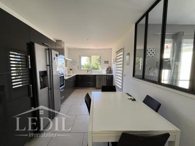 Maison - 164 m² - 5 pièces