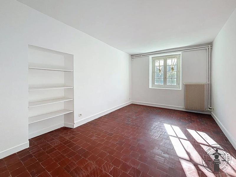 Maison - 235 m² - 7 pièces