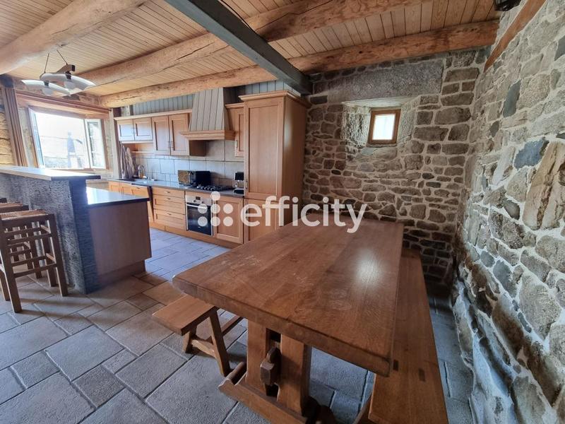 Maison - 94 m² - 5 pièces