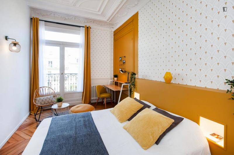 Chambre - 17 m² - 7 pièces