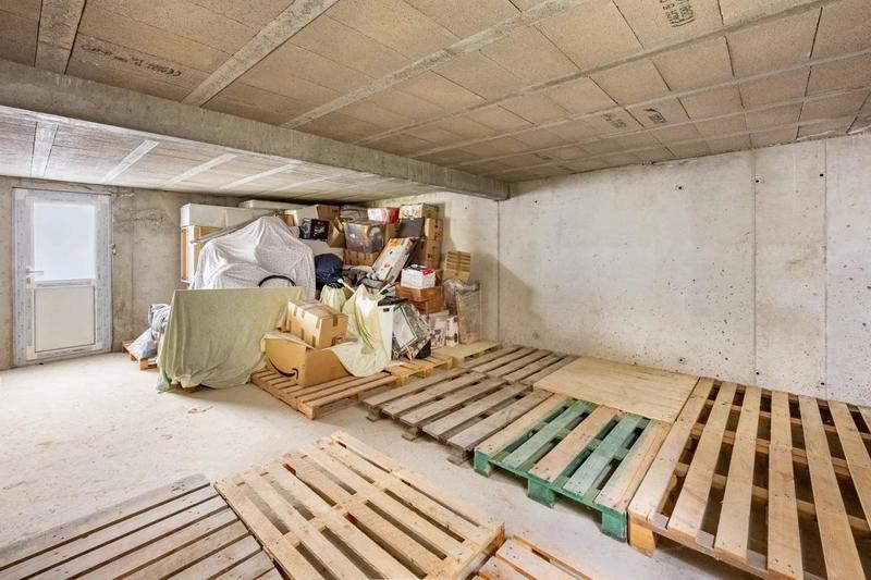 Maison - 200 m² - 7 pièces