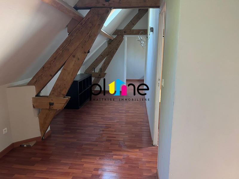 Maison - 200 m² - 7 pièces