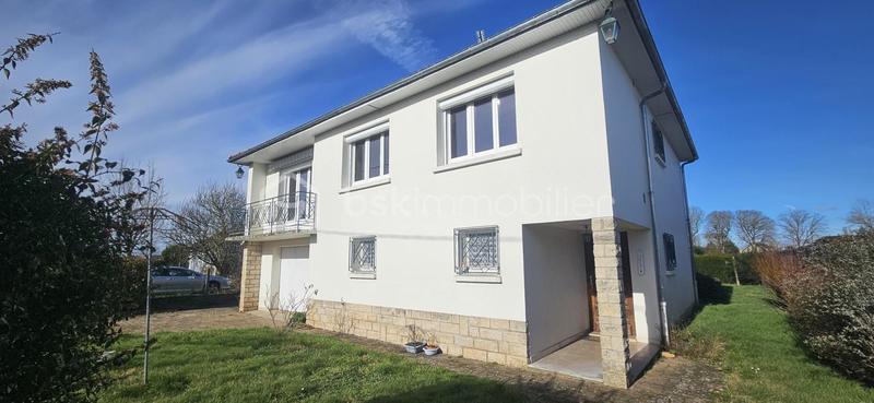 Maison traditionnelle - 103 m² - 4 pièces