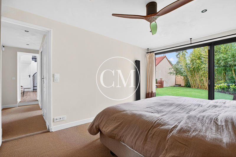 Maison - 215 m² - 6 pièces