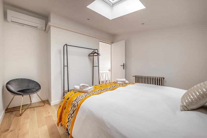 Maison - 168 m² - 8 pièces