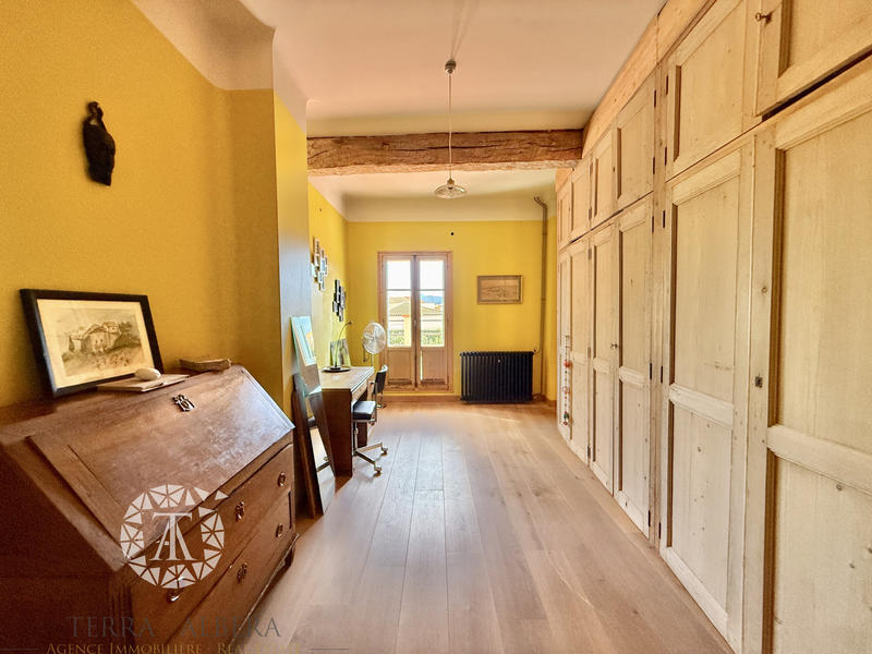 Propriété - 504 m² - 12 pièces