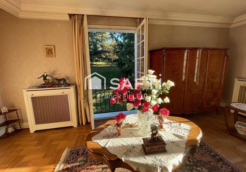 Maison - 400 m² - 13 pièces