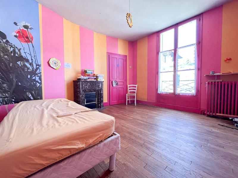 Maison - 224 m² - 11 pièces