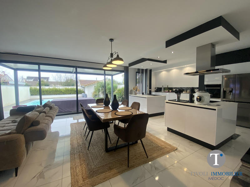 Maison contemporaine - 169 m² - 6 pièces