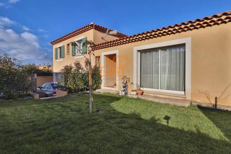 Maison - 110 m² - 4 pièces