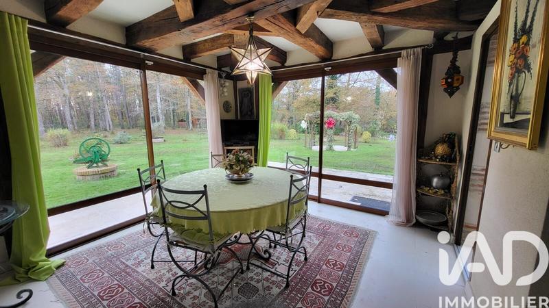 Maison - 235 m² - 10 pièces