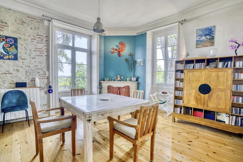 Château - 450 m² - 14 pièces