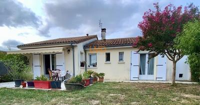 Demeure - 99 m² - 3 pièces