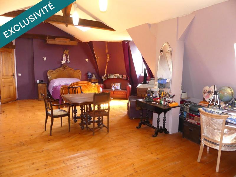 Maison - 363 m² - 10 pièces