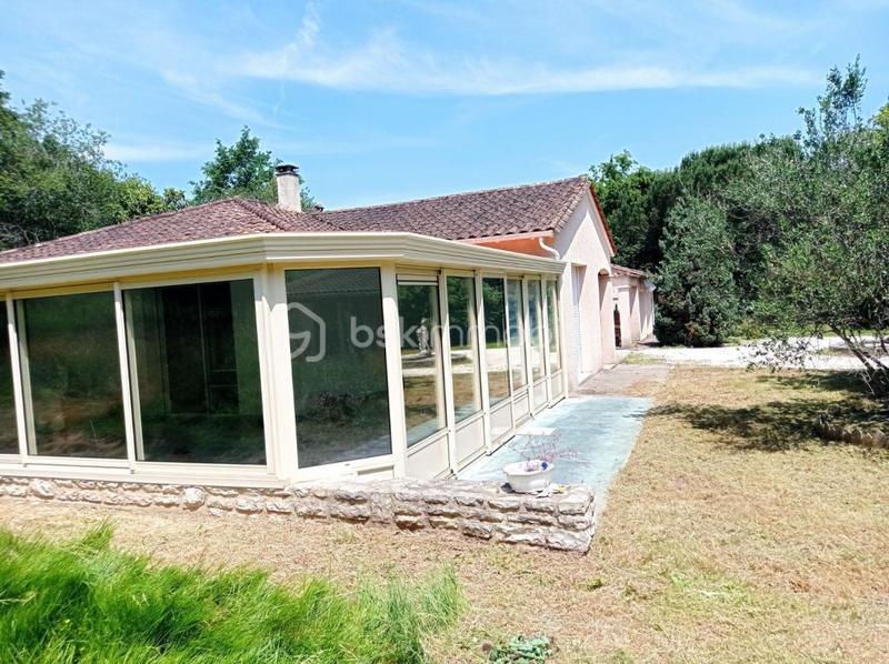 Maison - 270 m² - 10 pièces