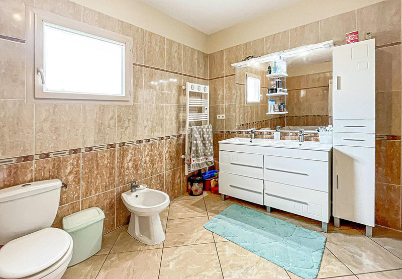 Maison - 142 m² - 5 pièces