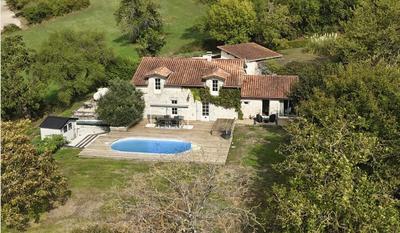 Maison de village - 176 m² - 8 pièces