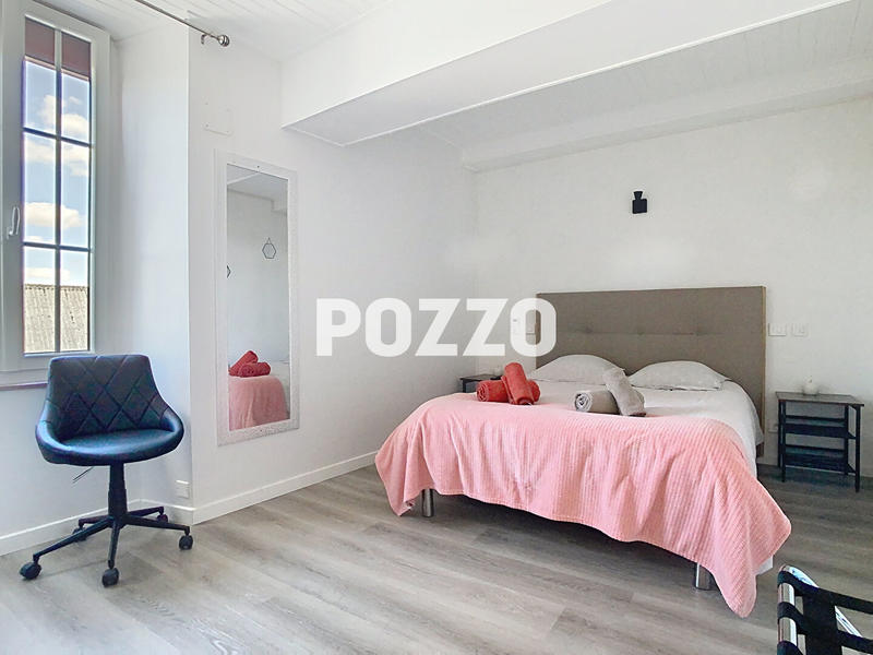 Maison - 360 m² - 14 pièces