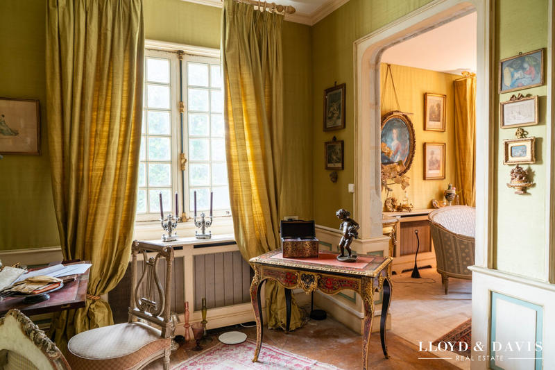 Viager - Manoir - 355 m² - 16 pièces