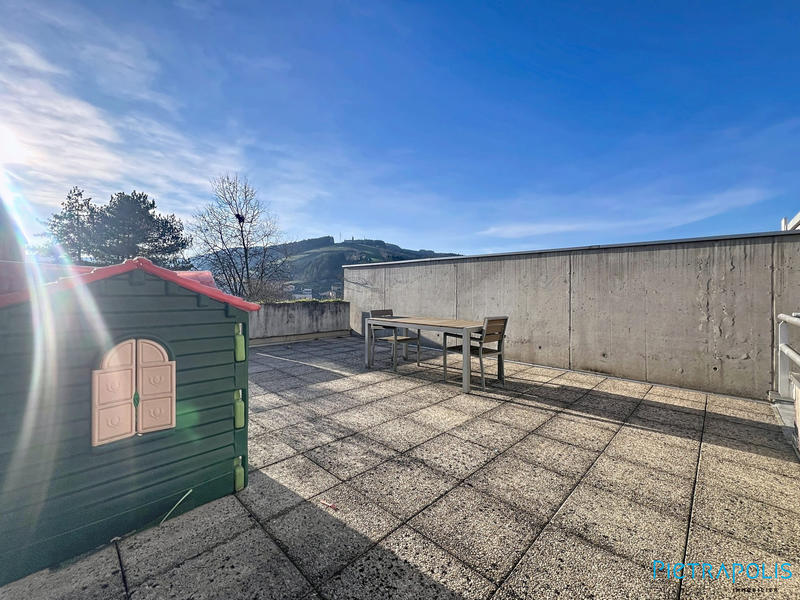 Appartement - 82 m² - 4 pièces