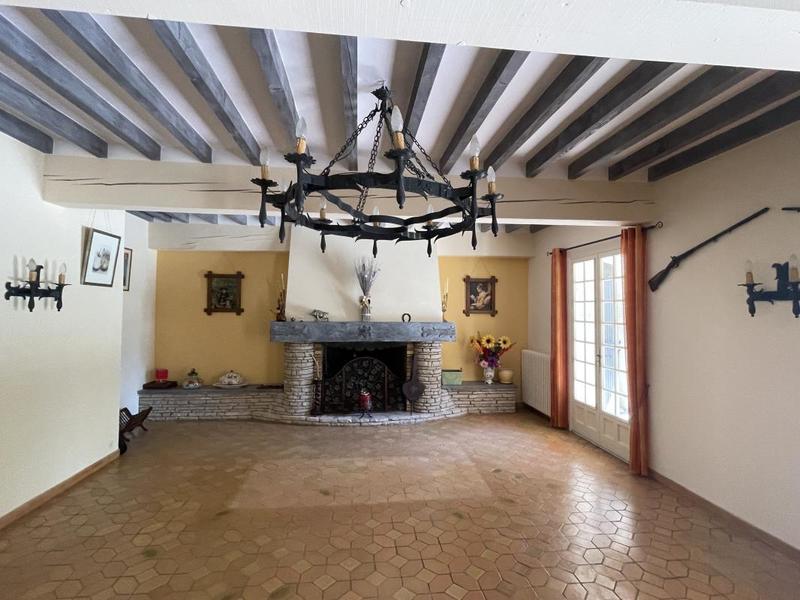 Maison - 258 m² - 9 pièces
