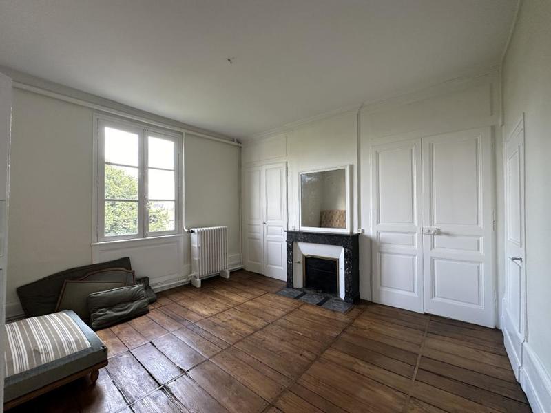 Appartement ancien - 150 m² - 5 pièces