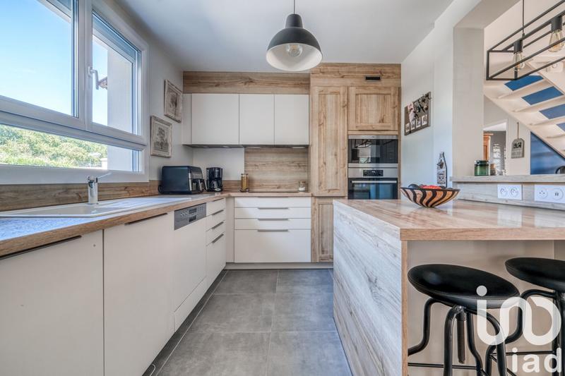 Maison - 165 m² - 8 pièces