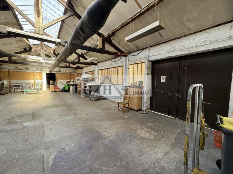 Entrepôt - 380 m²