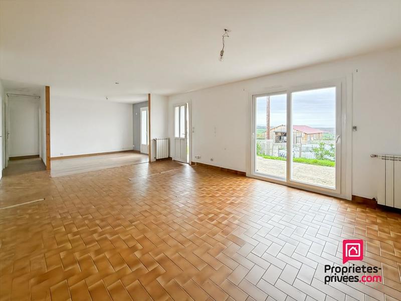 Maison - 99 m² - 5 pièces