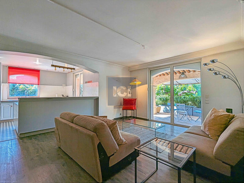 Villa - 356 m² - 11 pièces