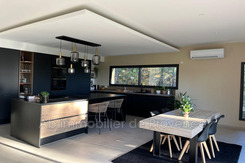 Maison contemporaine - 83 m² - 6 pièces