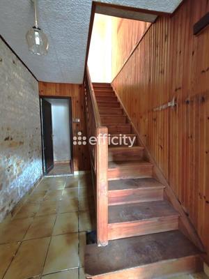 Maison - 310 m² - 12 pièces