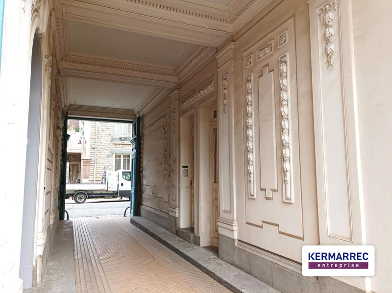 Bureau - 80 m² - 4 pièces