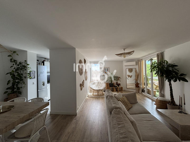 Appartement - 70 m² - 3 pièces