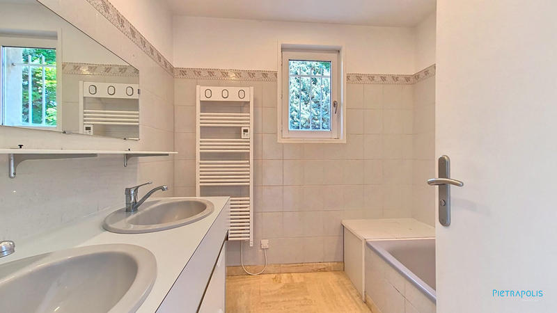 Villa - 190 m² - 7 pièces