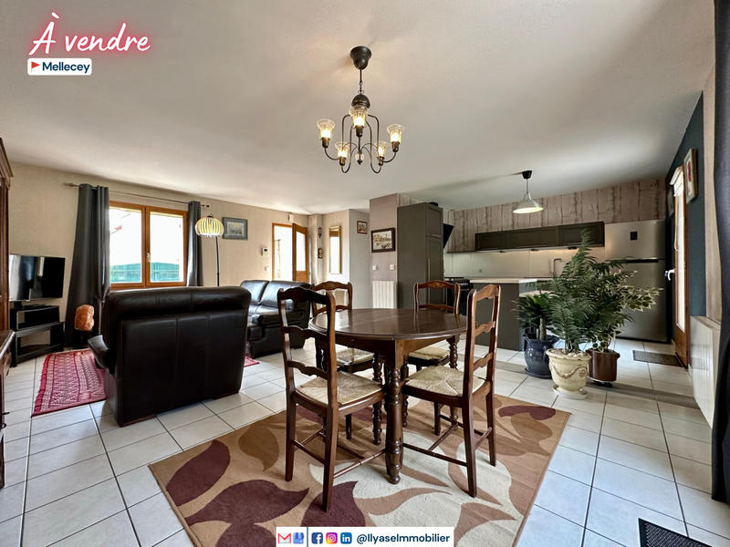 Maison - 96 m² - 4 pièces