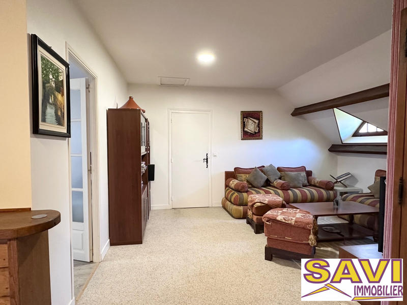 Maison ancienne - 270 m² - 11 pièces