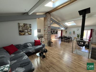 Maison - 200 m² - 4 pièces