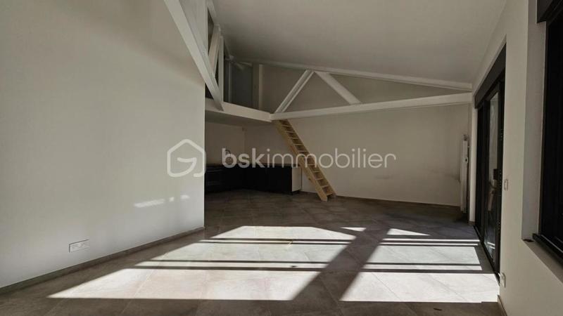 Appartement - 79 m² - 3 pièces