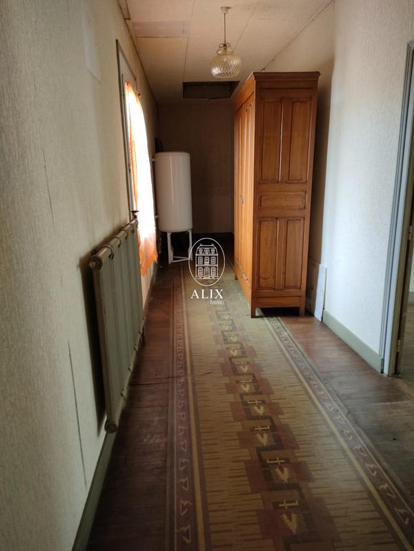 Maison - 104 m² - 7 pièces