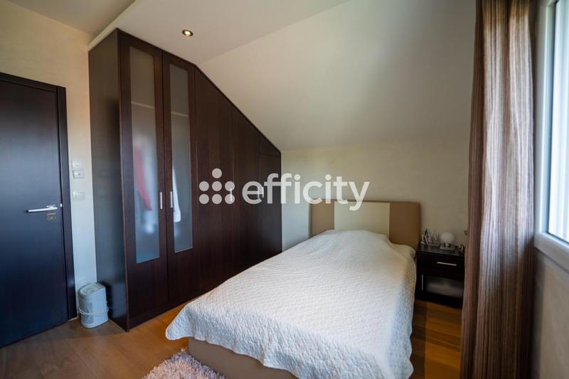 Maison - 175 m² - 6 pièces