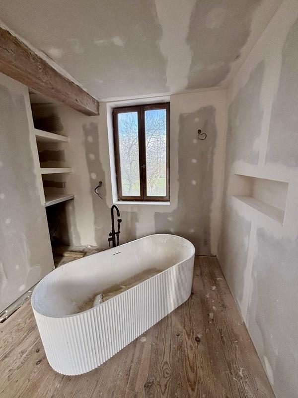 Maison traditionnelle - 230 m² - 6 pièces