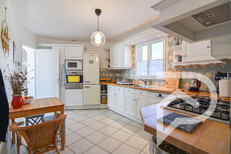 Maison - 110 m² - 6 pièces