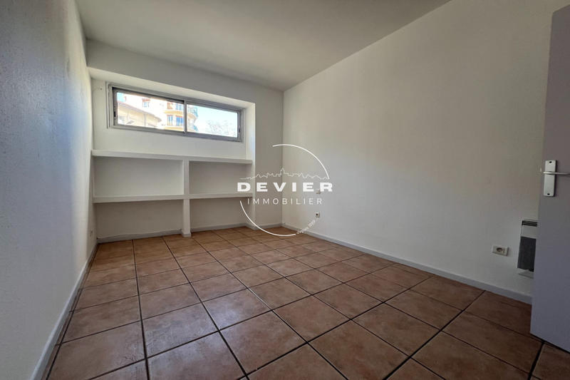 Appartement - 97 m² - 3 pièces