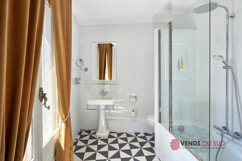 Maison de maîtres - 895 m² - 24 pièces