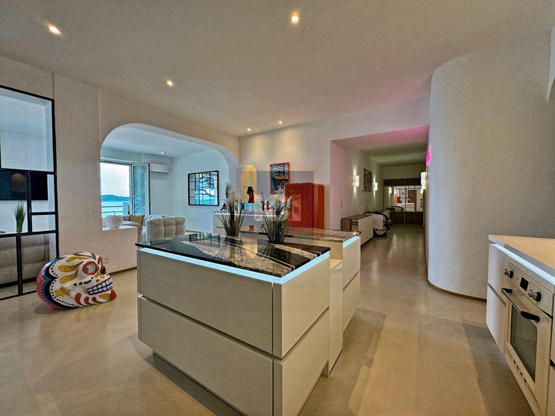 Appartement - 135 m² - 4 pièces