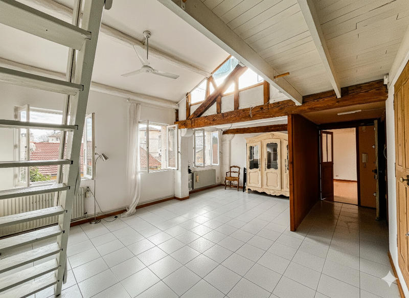 Maison - 250 m² - 9 pièces